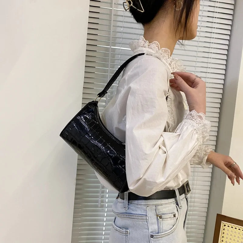 Elegant Leather Shoulder Bag - The Next Door Neighbor 