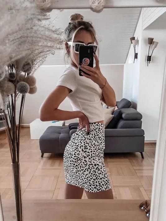 Leopard Print Slim Skirt - The Next Door Neighbor 