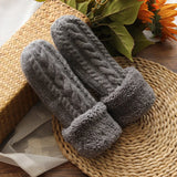 Women's Twist Flowers Wool Knit Mittens