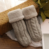 Women's Twist Flowers Wool Knit Mittens