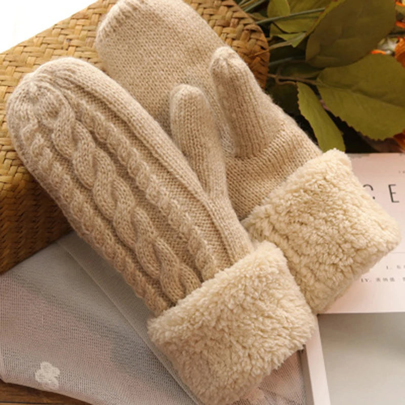 Women's Twist Flowers Wool Knit Mittens