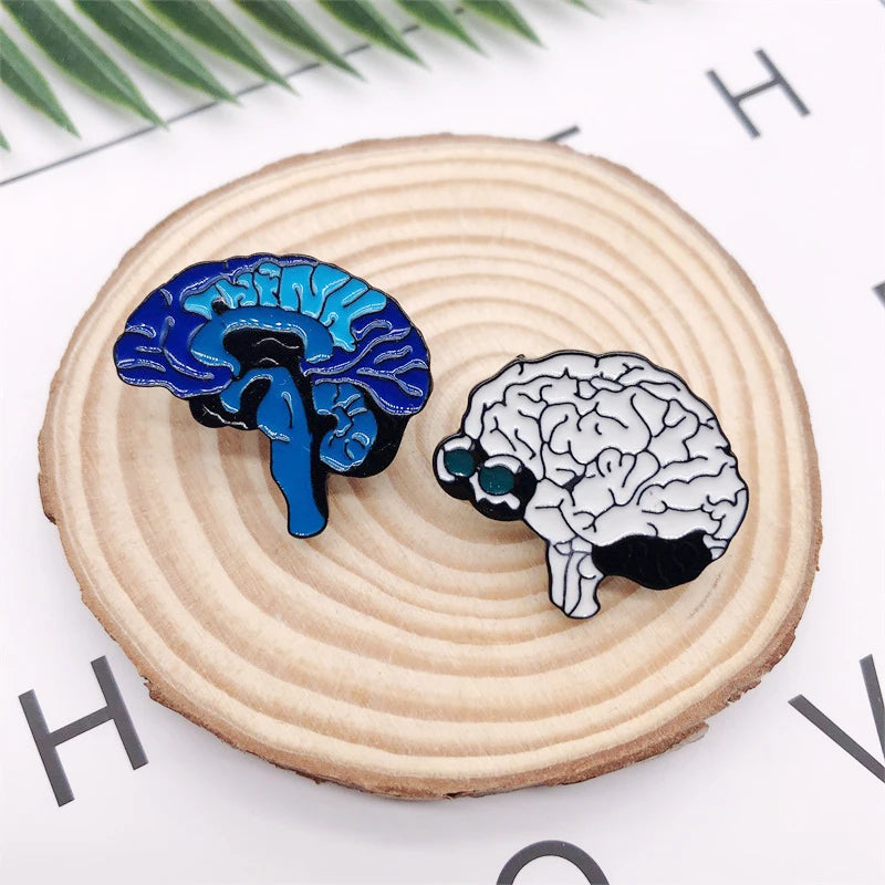 Medical Blue & White Brain Enamel Brooch – Custom Alloy Bag Pin Accessories