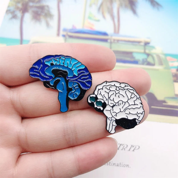 Medical Blue & White Brain Enamel Brooch – Custom Alloy Bag Pin Accessories