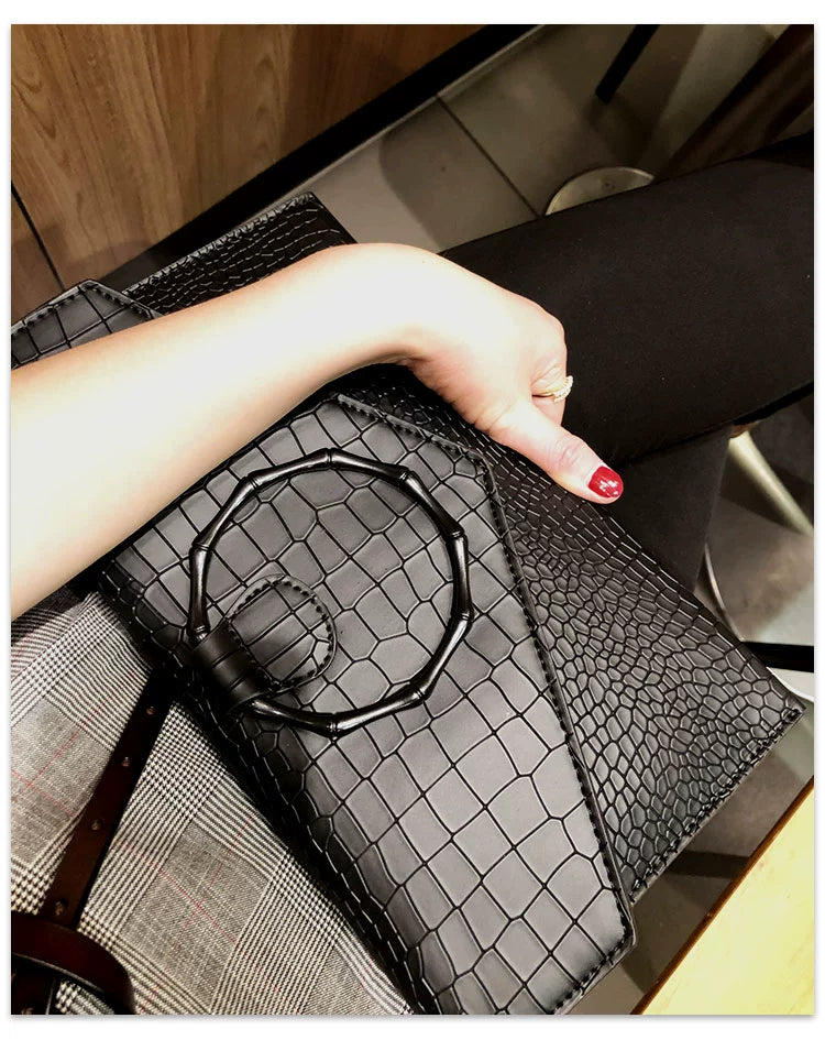 Crocodile Pattern Ring Elegant Handbag