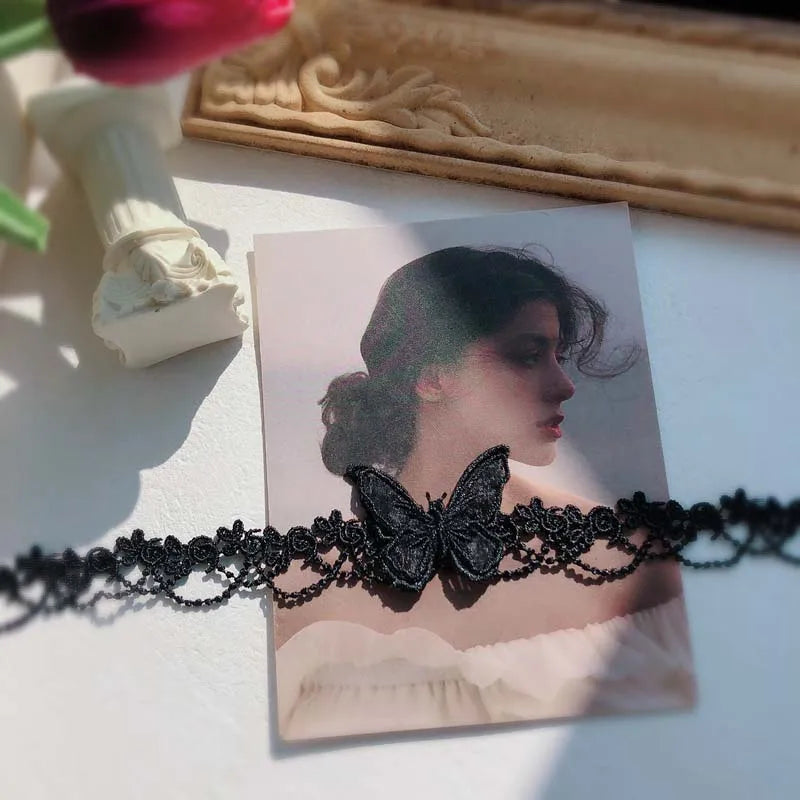 Fashion Black Velvet Lace Butterfly Choker