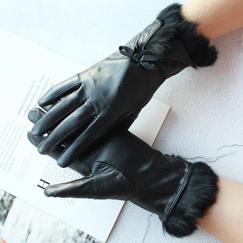 Women's Genuine Leather with Velvet Lining Fashion Driving/Riding Gloves