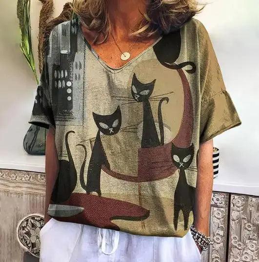 Summer Short Sleeve T-Shirt with Kitten Graphic