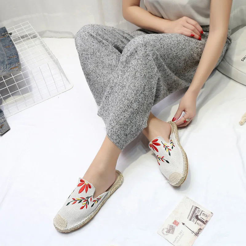 Women’s Embroidered Hemp Flat Slippers