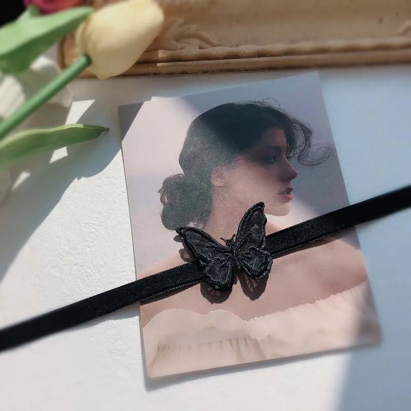 Fashion Black Velvet Lace Butterfly Choker