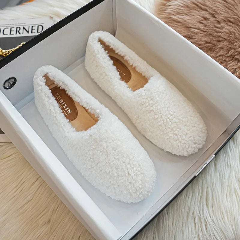 Round Toe Faux Fur Lambswool Slippers