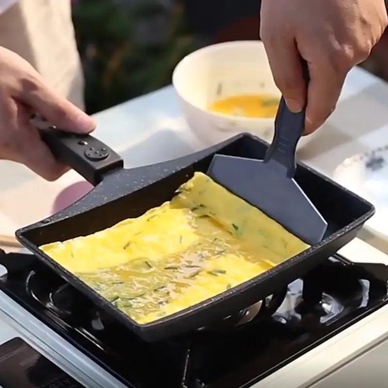 Tamagoyaki Omelette Saucepan - The Next Door Neighbor 