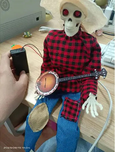 Halloween Banjo Skeleton