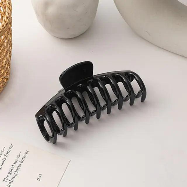 Oval Grasp Hair Clip - The Next Door Neighbor 