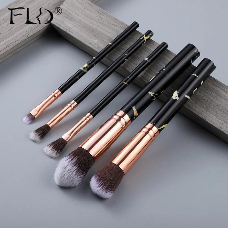 Multifunctional Makeup Brush - The Next Door Neighbor 